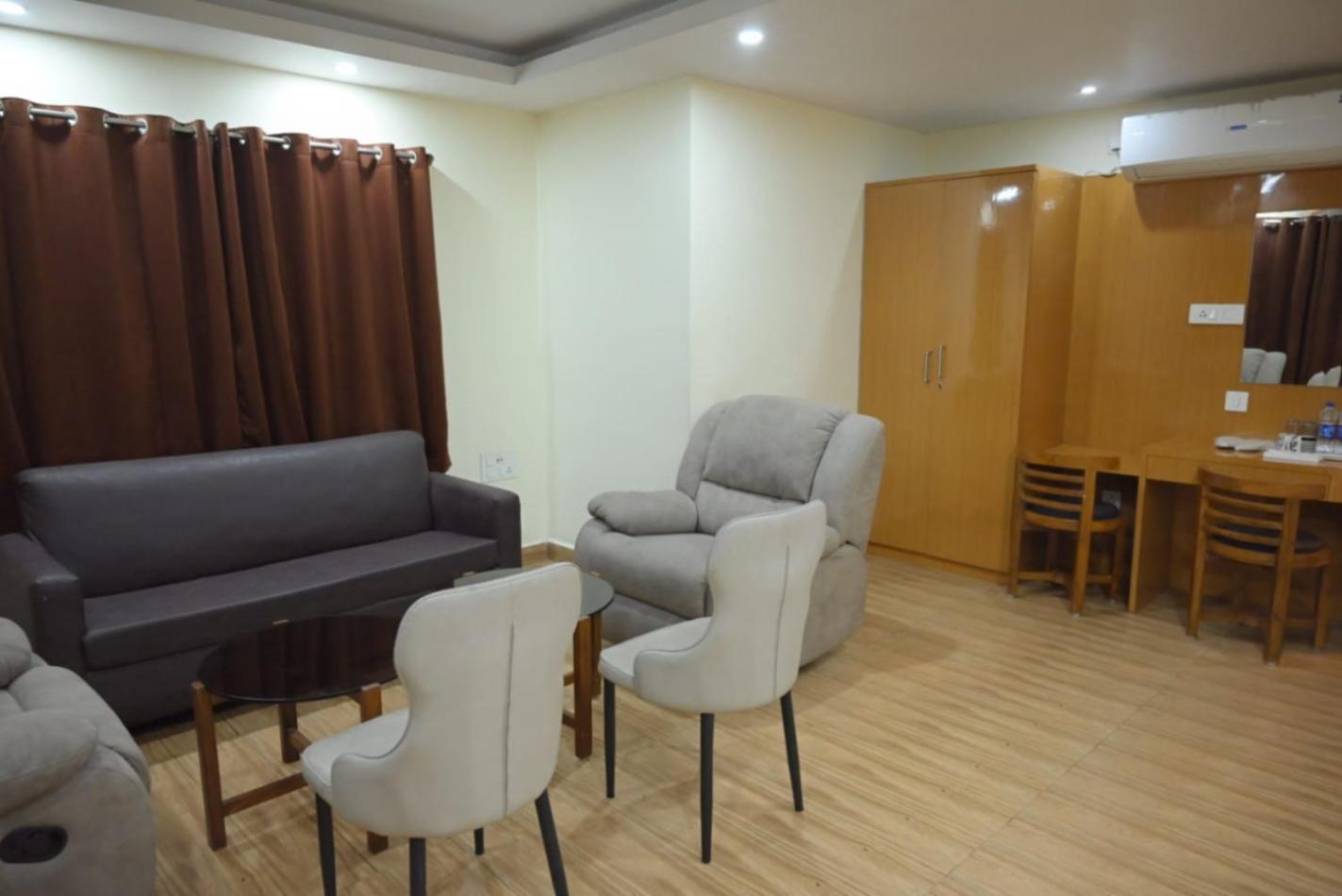 Hotel Jyoti International Āsansol Zewnętrze zdjęcie